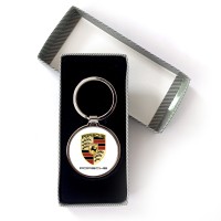 Метален ключодържател Porsche – Есенцията на спортния лукс във вашите ръце Метален ключодържател Porsche – Есенцията на спортния лукс във вашите ръце