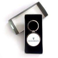 Метален ключодържател Maserati – Престиж, мощ и италианско съвършенство Метален ключодържател Maserati – Престиж, мощ и италианско съвършенство